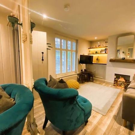 Beautiful Immaculate Aldeburgh Cottage, Sunny Outdoor Space, Free Parking - Easy Walk To Beach & Town Zewnętrze zdjęcie