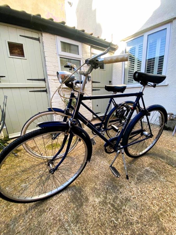 Beautiful Immaculate Aldeburgh Cottage, Sunny Outdoor Space, Free Parking - Easy Walk To Beach & Town Zewnętrze zdjęcie