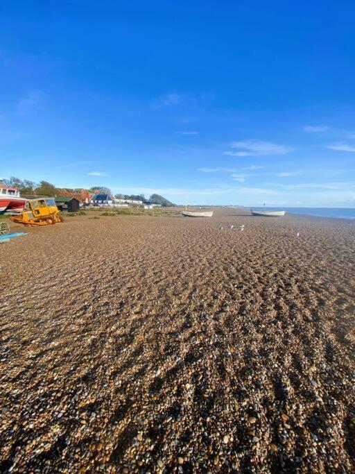 Beautiful Immaculate Aldeburgh Cottage, Sunny Outdoor Space, Free Parking - Easy Walk To Beach & Town Zewnętrze zdjęcie