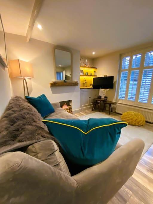 Beautiful Immaculate Aldeburgh Cottage, Sunny Outdoor Space, Free Parking - Easy Walk To Beach & Town Zewnętrze zdjęcie