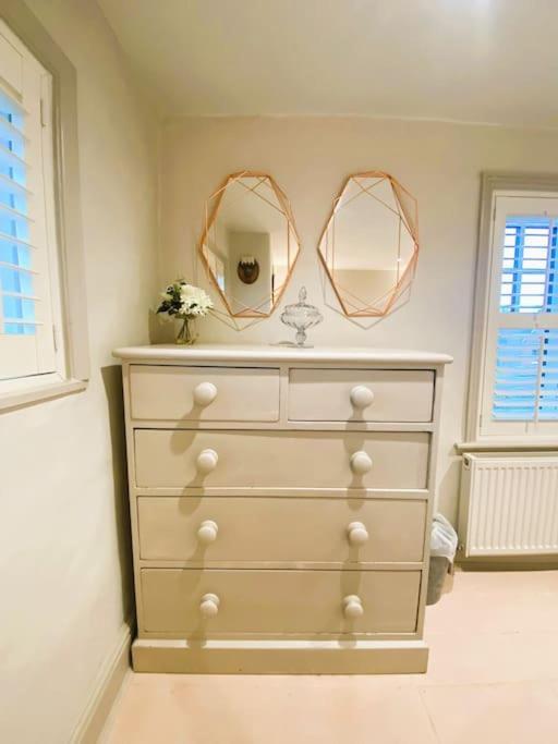 Beautiful Immaculate Aldeburgh Cottage, Sunny Outdoor Space, Free Parking - Easy Walk To Beach & Town Zewnętrze zdjęcie