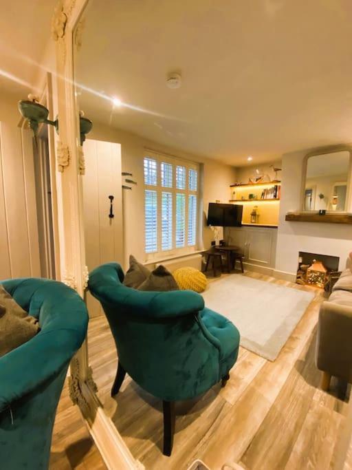 Beautiful Immaculate Aldeburgh Cottage, Sunny Outdoor Space, Free Parking - Easy Walk To Beach & Town Zewnętrze zdjęcie