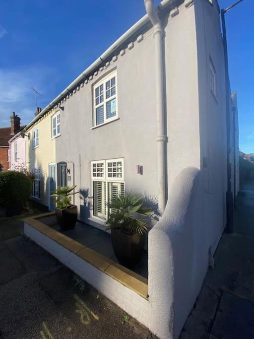Beautiful Immaculate Aldeburgh Cottage, Sunny Outdoor Space, Free Parking - Easy Walk To Beach & Town Zewnętrze zdjęcie