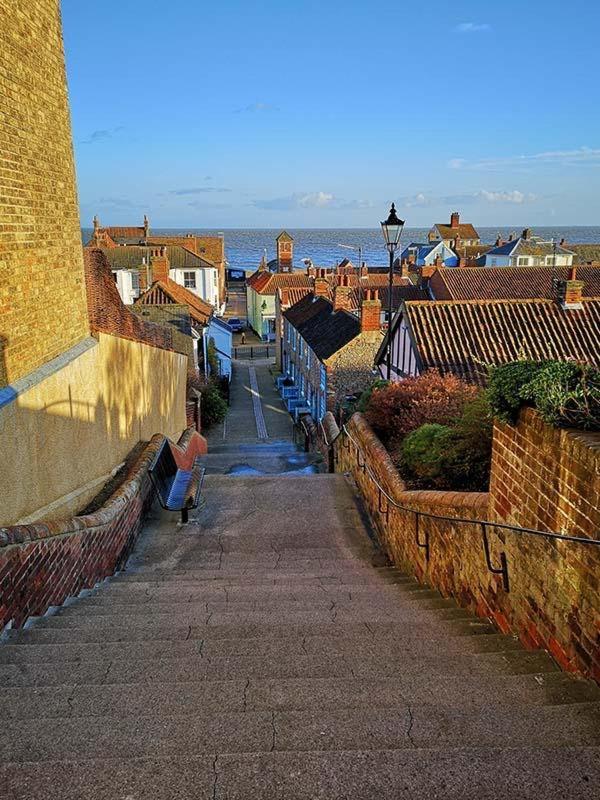 Beautiful Immaculate Aldeburgh Cottage, Sunny Outdoor Space, Free Parking - Easy Walk To Beach & Town Zewnętrze zdjęcie